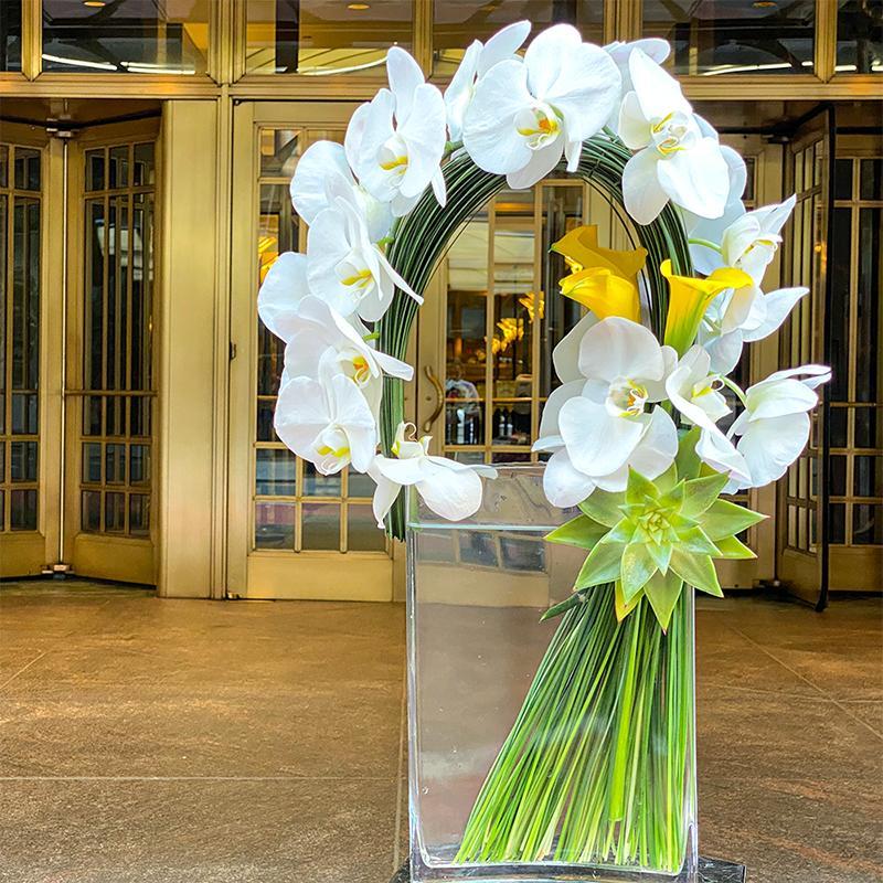 Arrangements in New York City, Manhattan, and Brooklyn.  Arrangements for the same day.  Flowers for every occasion.