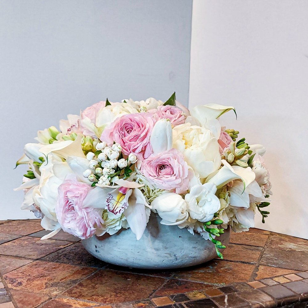 Weddings by the most New York City's Top Local Luxury Florist! Same Day Flower Delivery in NYC.