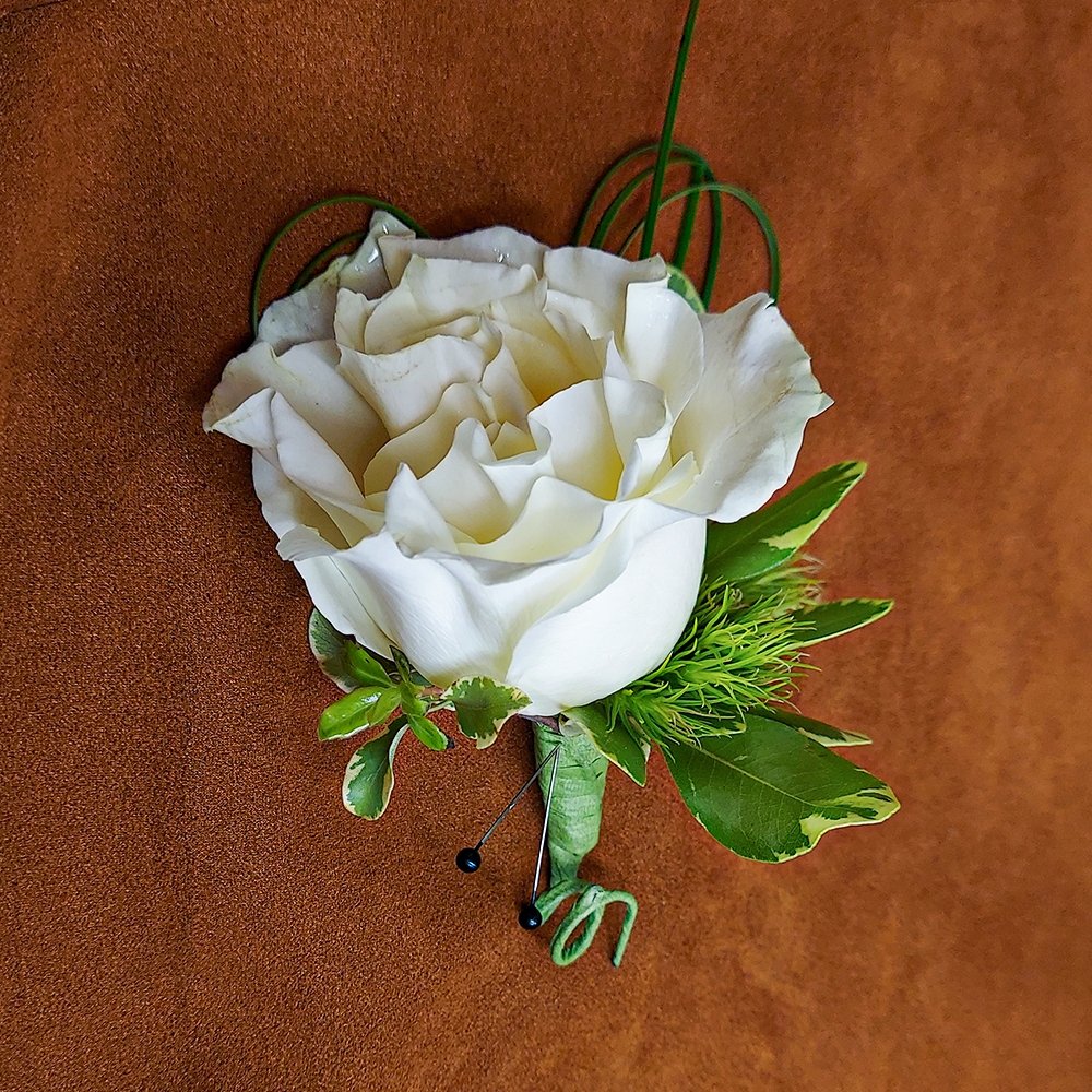 Classics Rose Boutonniere - Heather Floral - Delivery Same Day
